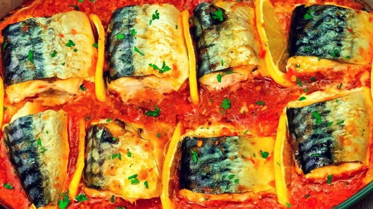 Macrou gustos în sos de roșii - N-ai mai mâncat ceva atât de bun