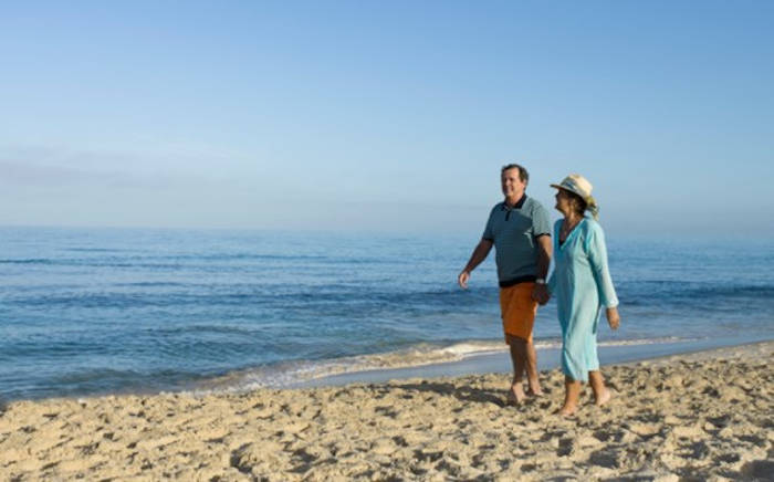 Specialiștii spun că plimbările pe plajă și ascultarea mării produc schimbări în creier care ne fac mai fericiți