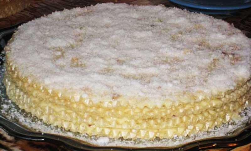 Prăjitură ”Felii de cocos” - Un tort din cocos cu blat de napolitană. Ce mai