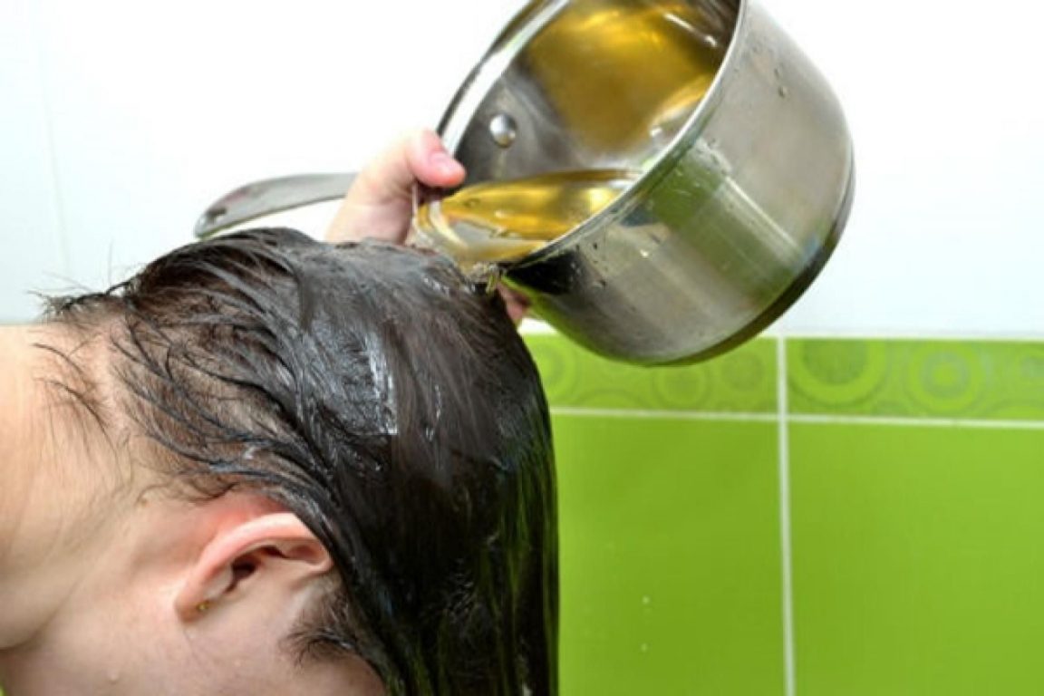 Oprește căderea părului cu acest truc simplu: adaugă aceste 3 ingrediente în șampon
