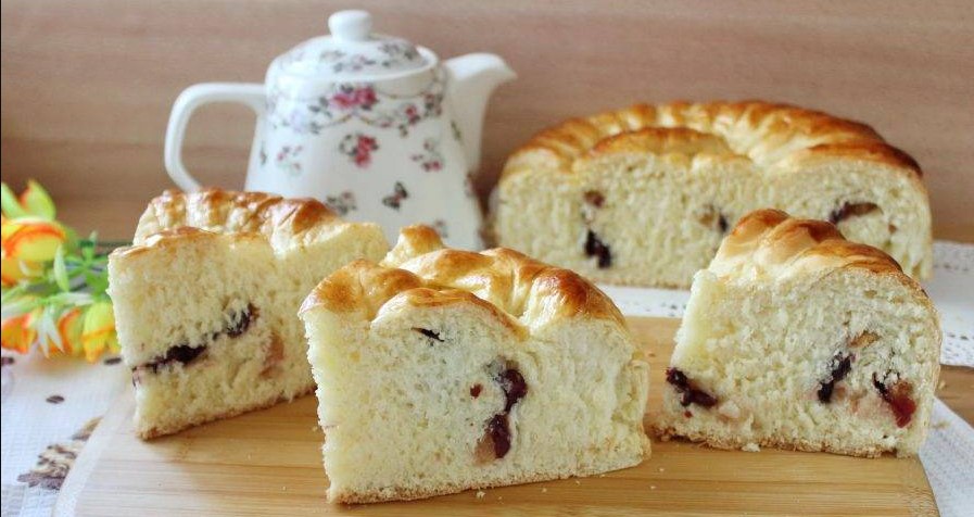 Pâinică dulce - din aluat dospit cu stafide - Atât de ușor de făcut și totuși atât de delicios!