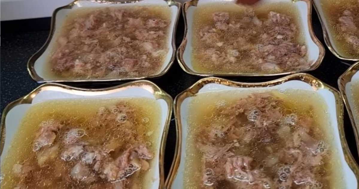 Piftie din carne de porc: așa o fac eu și este foarte gustoasă