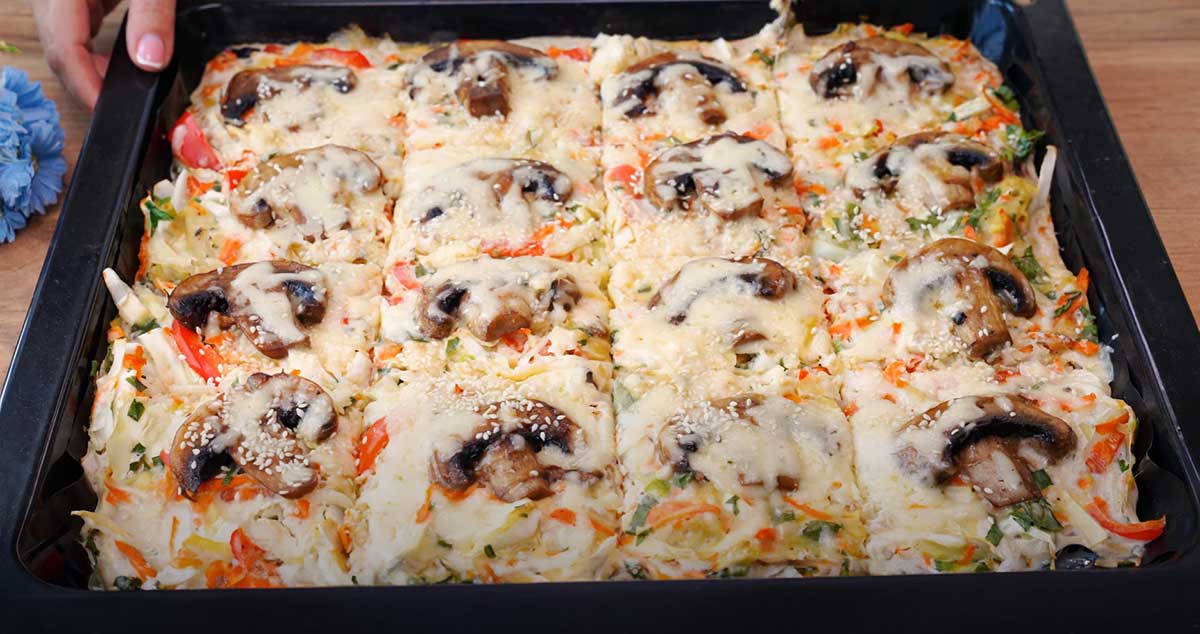 Pizza de varză cu legume și ciuperci – o rețetă bună și ieftină