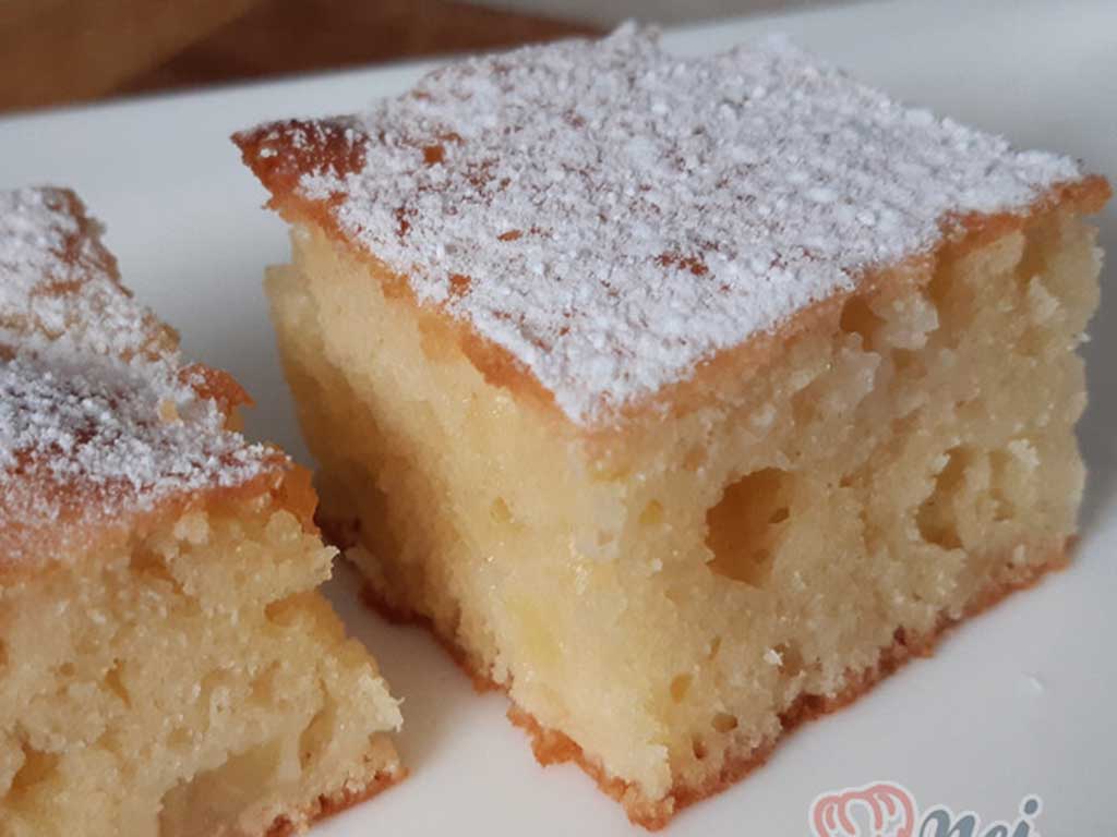 Plăcintă cu mere - un desert fantastic preparat după cea mai simplă rețetă