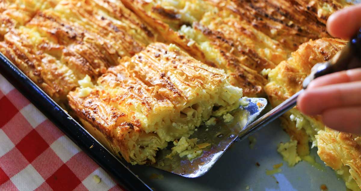 Plăcintă evantai: cu brânză sărată și smântână