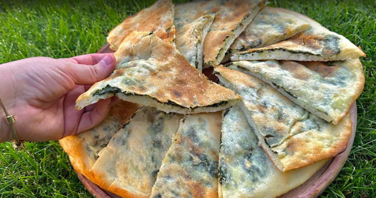 Plăcinte cu spanac și ricotta – rețetă simplă pas cu pas