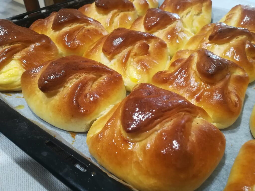 Plăcințele cu brânză de vaci! Pufoase