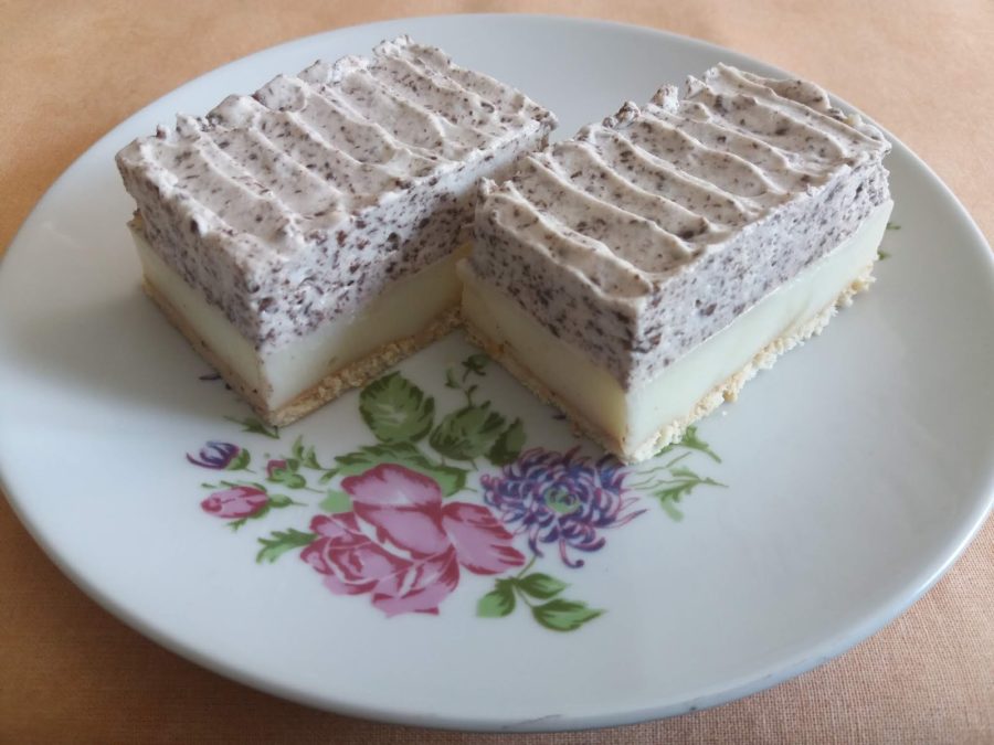 Prăjitura Monaco - Blat de biscuiți și cremă de brânză. De-a dreptul delicioasa!
