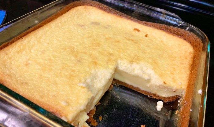 Prăjitură simplă cu brânză dulce - Trebuie doar să amesteci ingredientele