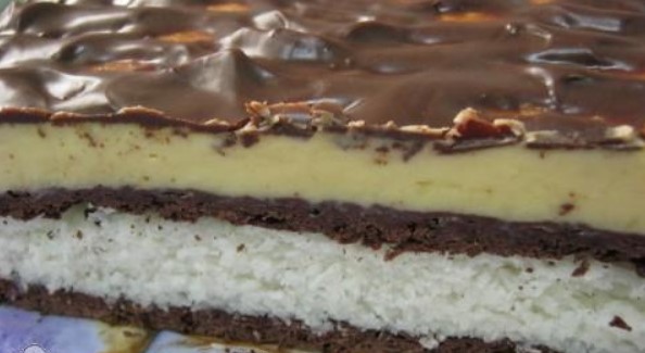 Trei Culori – prăjitură cu cremă de vanilie – fără ou!