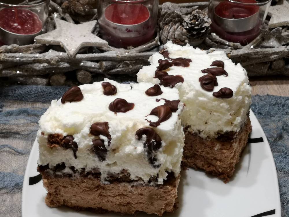 Prăjitură cu arahide și cremă de brânză. FĂRĂ COACERE