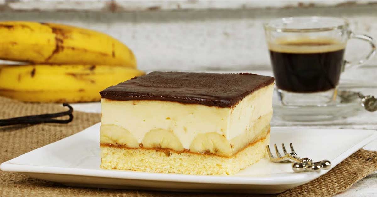 Prăjitură cu banane și cremă de vanilie - un desert deosebit pe care vei dori să-l mănânci în fiecare zi