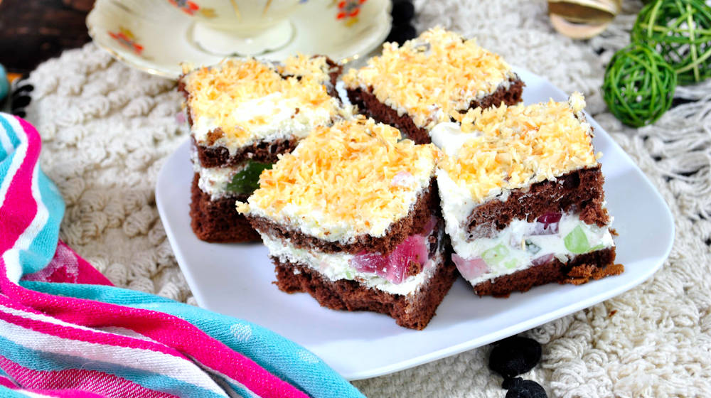 Prăjitură cu blat de cacao