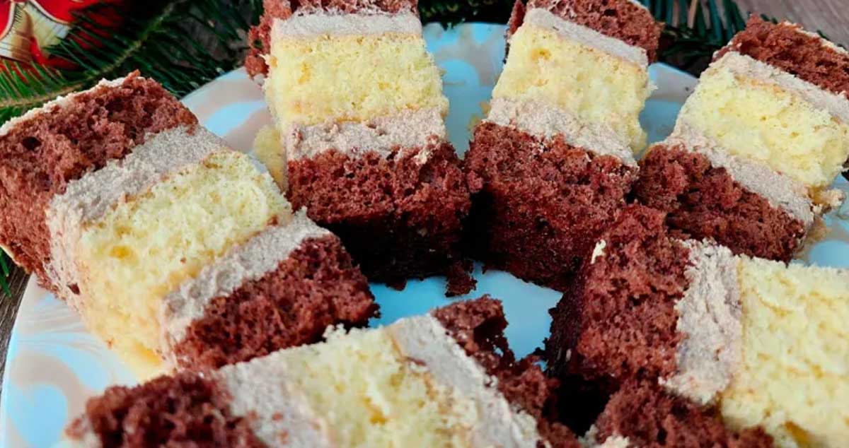 Prăjitură Cappuccino – blaturi pufoase și cremă delicioasă. Foarte ușor de preparat!