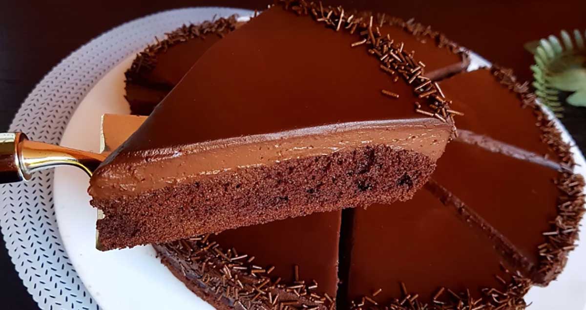 Cea mai bună prăjitură de ciocolată – bogată