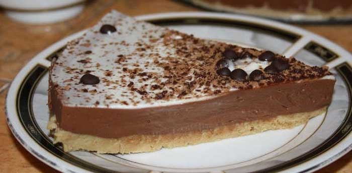 Prăjitură cu ciocolată - cremoasă și delicioasă!