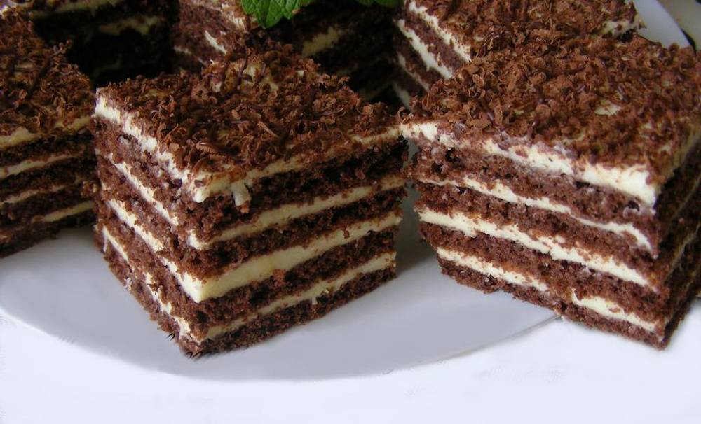 Prăjitură cu cremă de cocos - un desert simplu cu un gust minunat