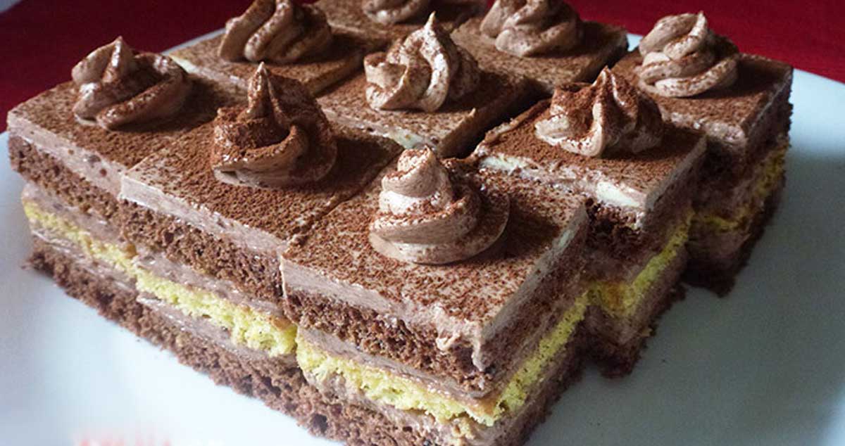 Prăjitură IRINA cu blaturi pufoase și cremă delicioasă de ciocolată – ușoară și rapidă!