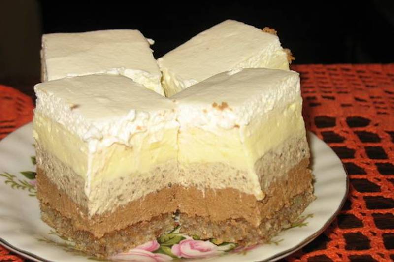 Cea mai bună prăjitură cu cremă de vanilie