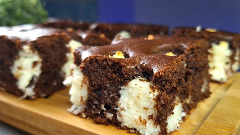 Prăjitură cu cocos și cacao atât de simplă încât o poate prepara oricine