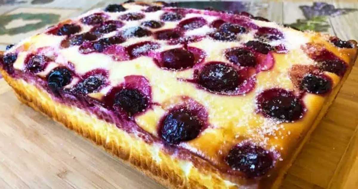 Prăjitură cu fructe și brânză