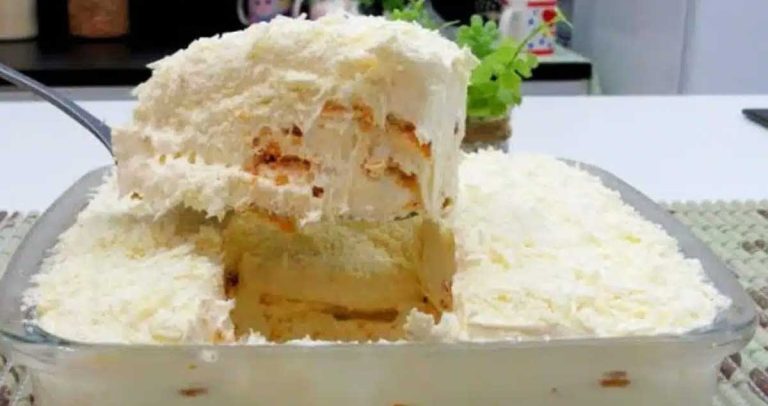 Prăjitură fără coacere cu lapte condensat și biscuiti