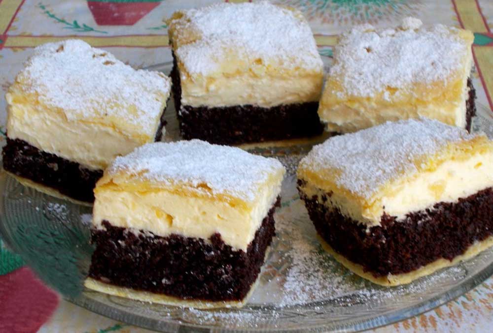 Prăjitură cu lapte și budincă de vanilie - un desert potrivit chiar și pentru un eveniment festiv