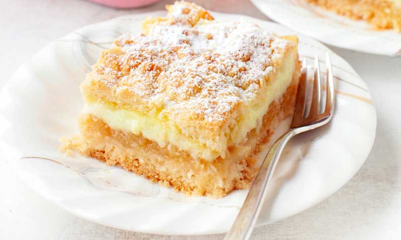 Prăjitură cu mere și budincă - rețeta este extrem de simplă