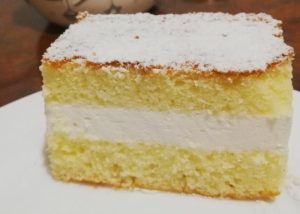 Prăjitură cu cremă de vanilie „Vis de Mai” - Un deliciu irezistibil