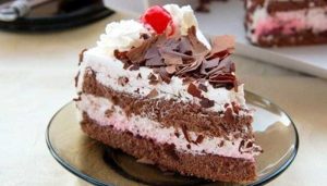 Prăjitura cu nucă de cocos și cireșe - un deliciu ce nu trebuie ratat!
