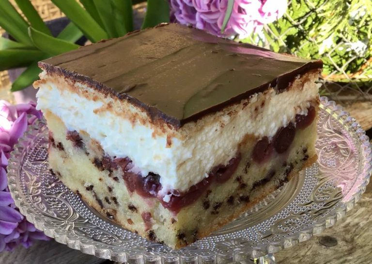 Prăjitură cu vișine