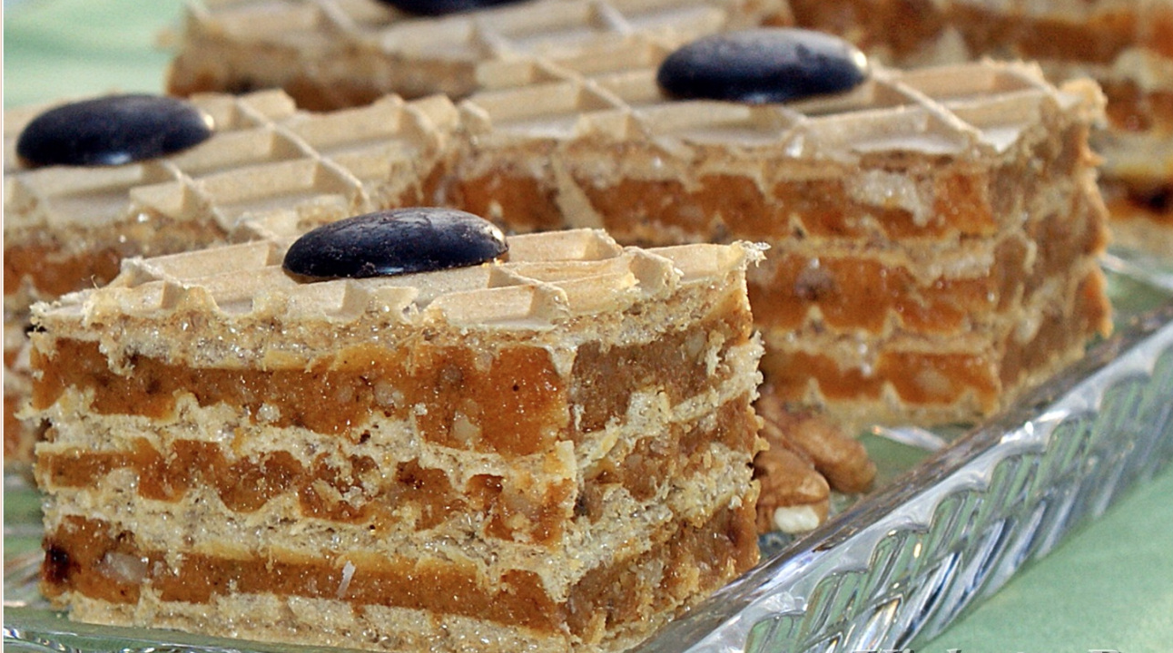 Prăjitură cu foi de napolitană