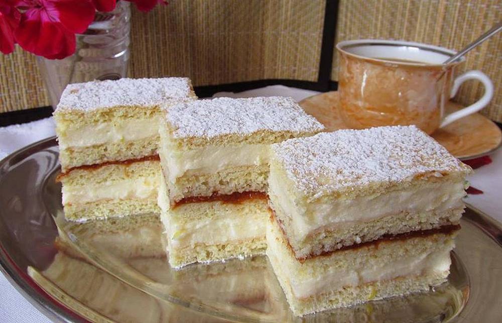 Prăjitură cu cremă de lămâie și gem de caise - un desert fantastic cu un gust uimitor de bun