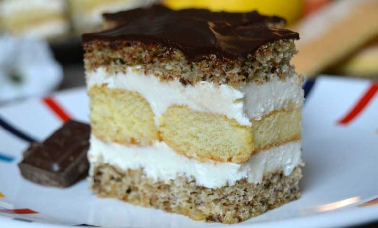 Rețetă de Prăjitură cu Blat de Nuci