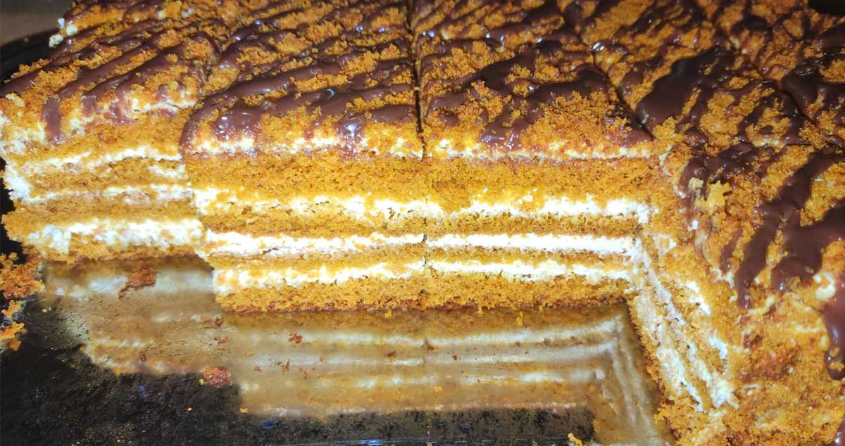 Prăjitură Marlenka și dintr-o singură foaie de aluat