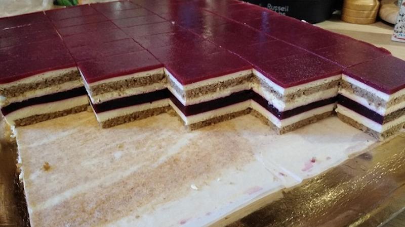 Prăjitura cu jeleu de fructe și mascarpone - este desertul meu preferat