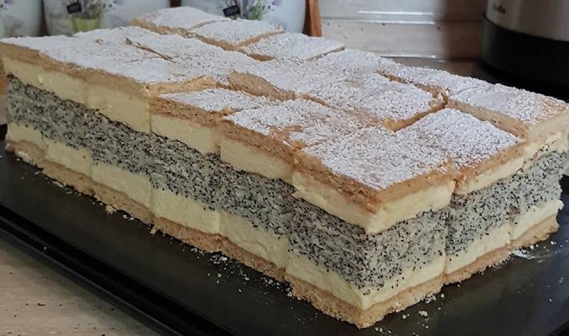 Prăjitură cu cremă de vanilie și blat de miere și mac - de când am făcut pentru prima dată această prăjitură