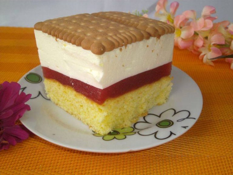 Prăjitură cu mousse de pepene