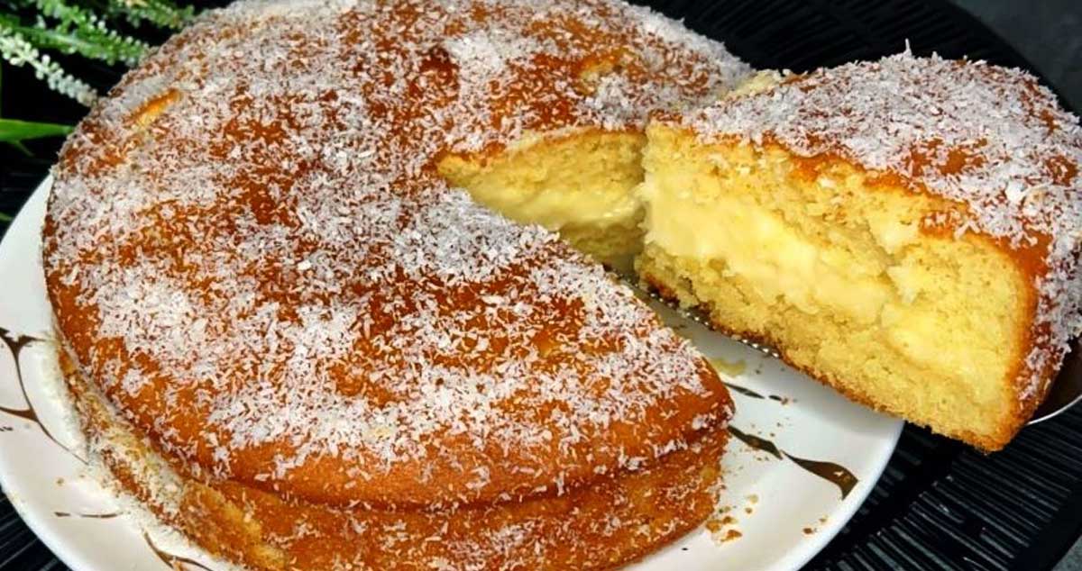 Cea mai bună prăjitură cu crema de vanilie și lămâie din lume. Pur și simplu se topește în gură.