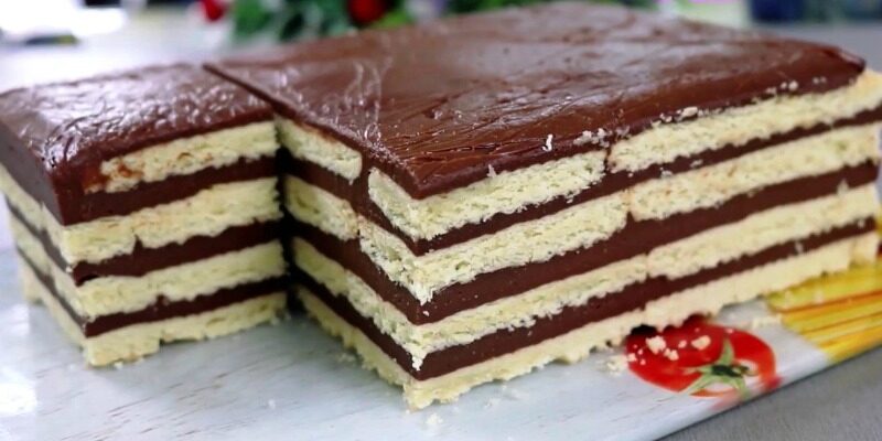 Prăjitura săracului: cel mai bun desert cu biscuiți și ciocolată