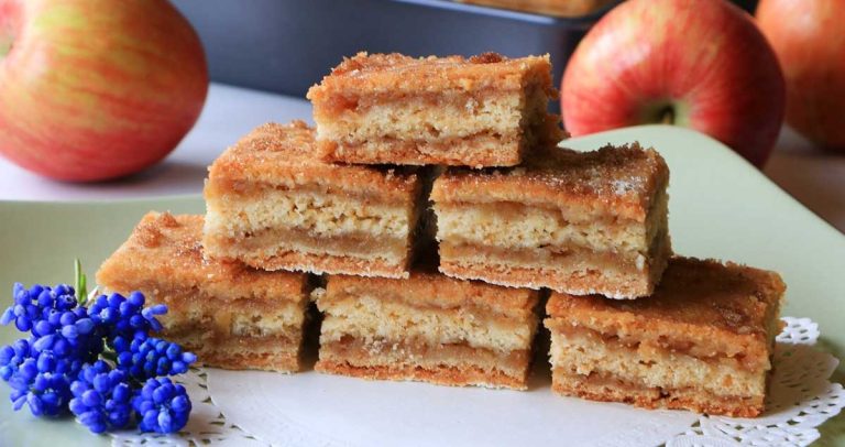 Prăjitură turnată cu mere – ieftină