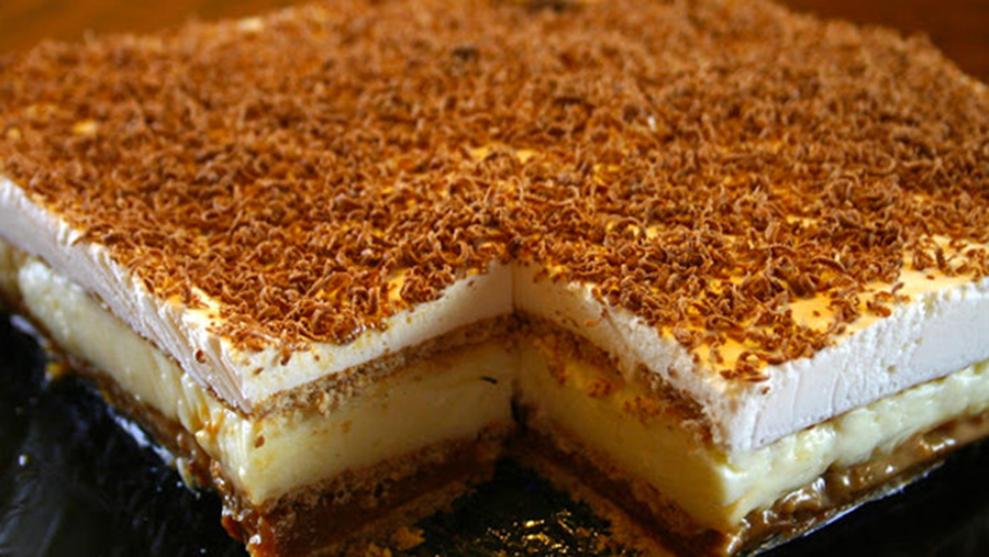 Prăjituri în 3 creme - Delicioasă