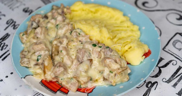 Pui cu ciuperci la tigaie