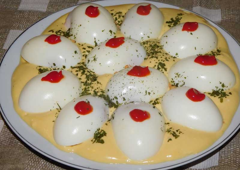 Ouă umplute