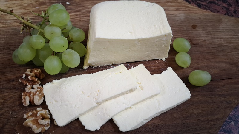 Rețetă simplă și rapidă de brânză delicioasă de casă