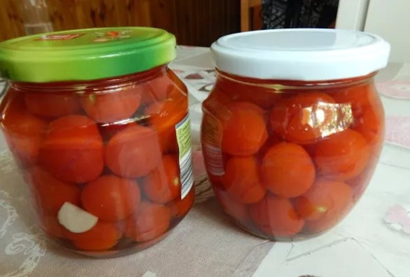 Roșii cherry conservate pentru iarnă - rețetă simplă și rapidă