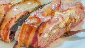 Rulada de carne cu ou si mozzarella