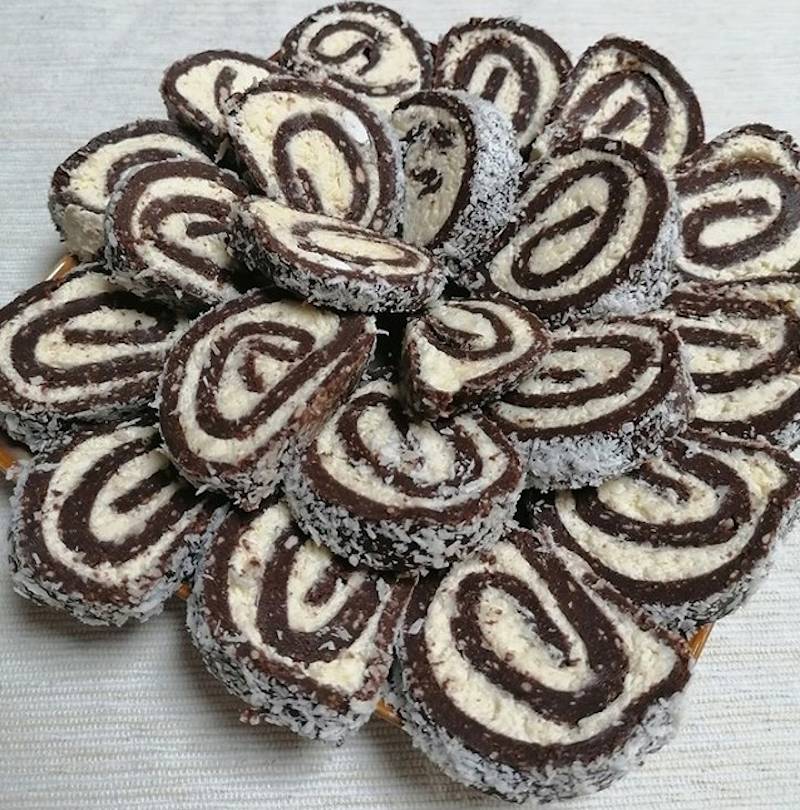 Ruladă de nucă de cocos - un desert simplu