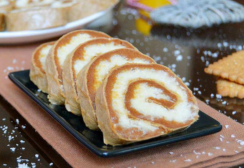 Ruladă cu fulgi de cocos și lapte praf - o rețetă grozavă pentru un desert delicios