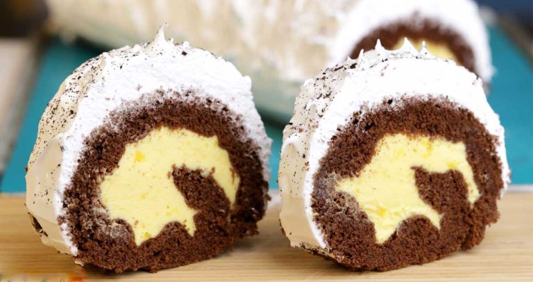 Ruladă cu cremă de vanilie